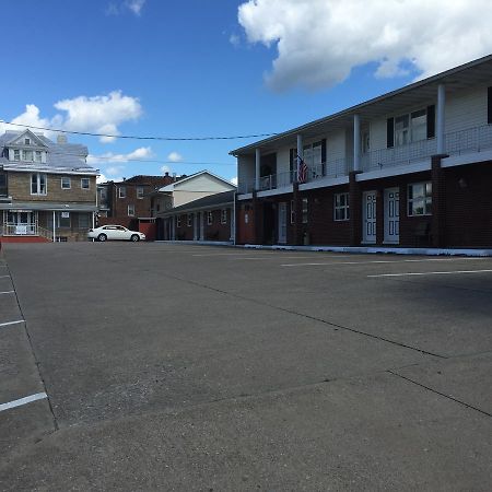 Buckhannon Colonial Hotel-Motel المظهر الخارجي الصورة